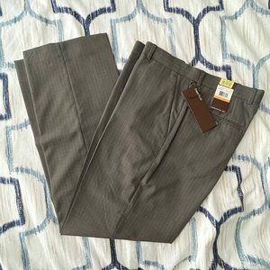 NWT 33x32 Classic Fit Perry Ellis Mens Slacks - Dress Pants